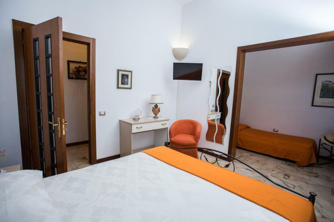 La Porta Di Mare B&B Нардо Экстерьер фото