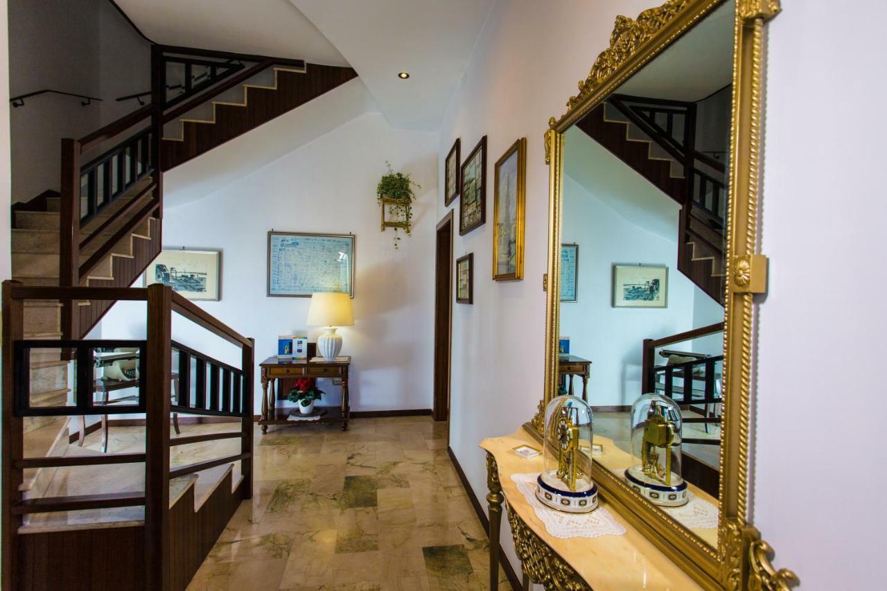 La Porta Di Mare B&B Нардо Экстерьер фото